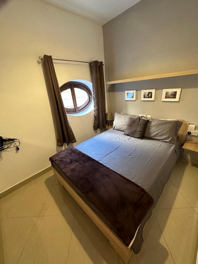 Ewa Apt - 3-Bedrooms Apt Near Sliema - St Julians Seafront Gzira Bagian luar foto